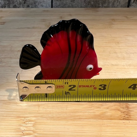 Vintage Blown Glass Red and Black Art Glass Fish 2 7/8” x 2 3/4” - Picture 4 of 6